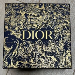 Dior gift box